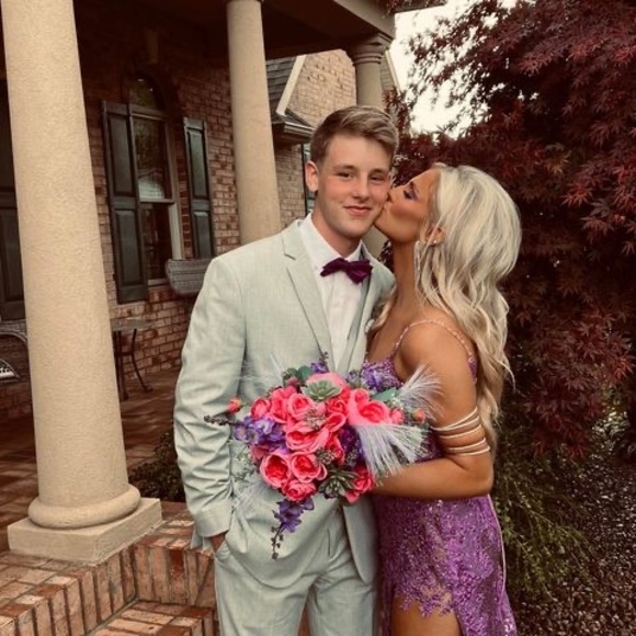 Meet your Posher, Natalie - Picture 1 of 1